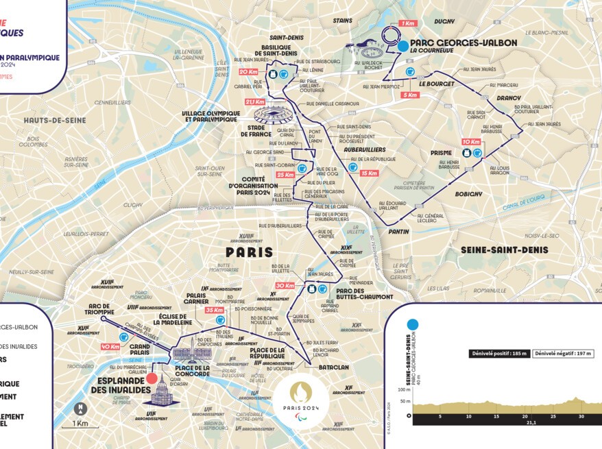 Le final du Marathon paralympiques des J.O. de Paris 2024 aux Invalides...